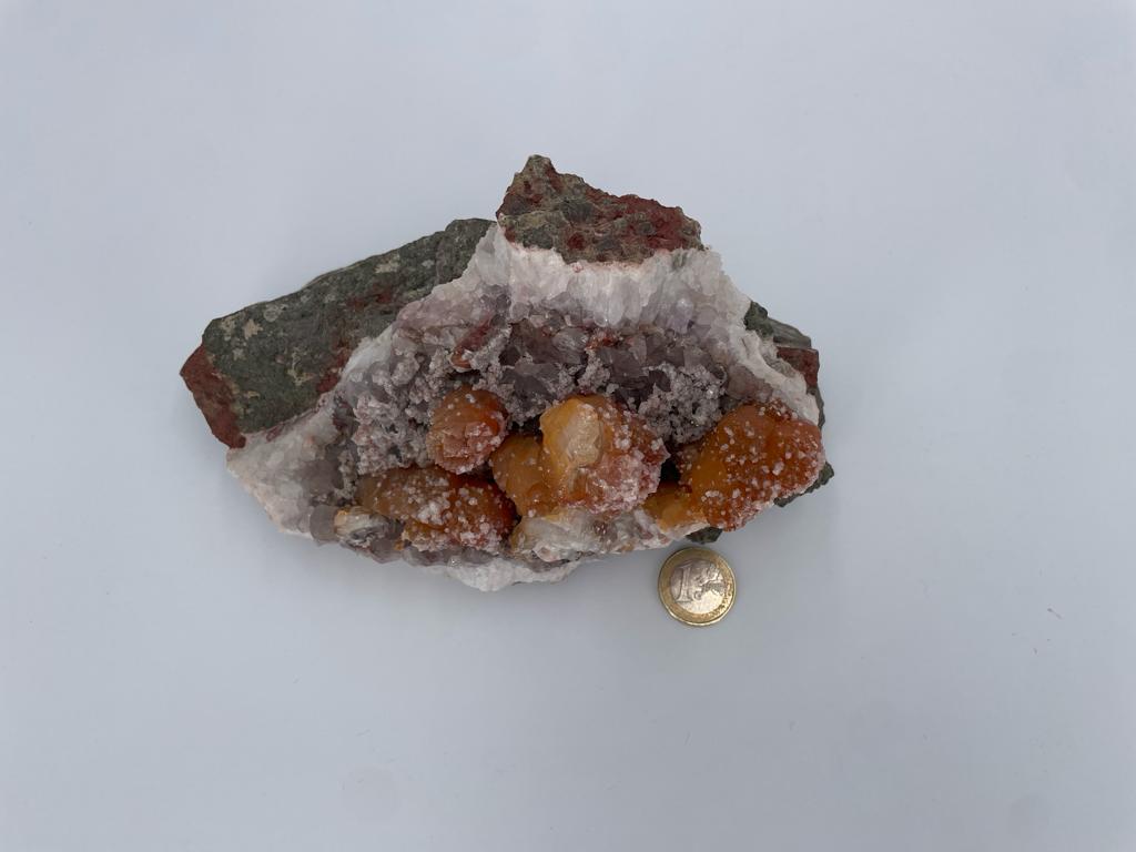 Amethyst mit Calcit - Stufe - Sammlerstück
